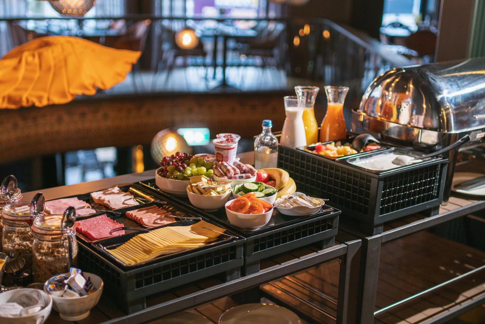 Stadshotel 헤를렌 외부 사진
