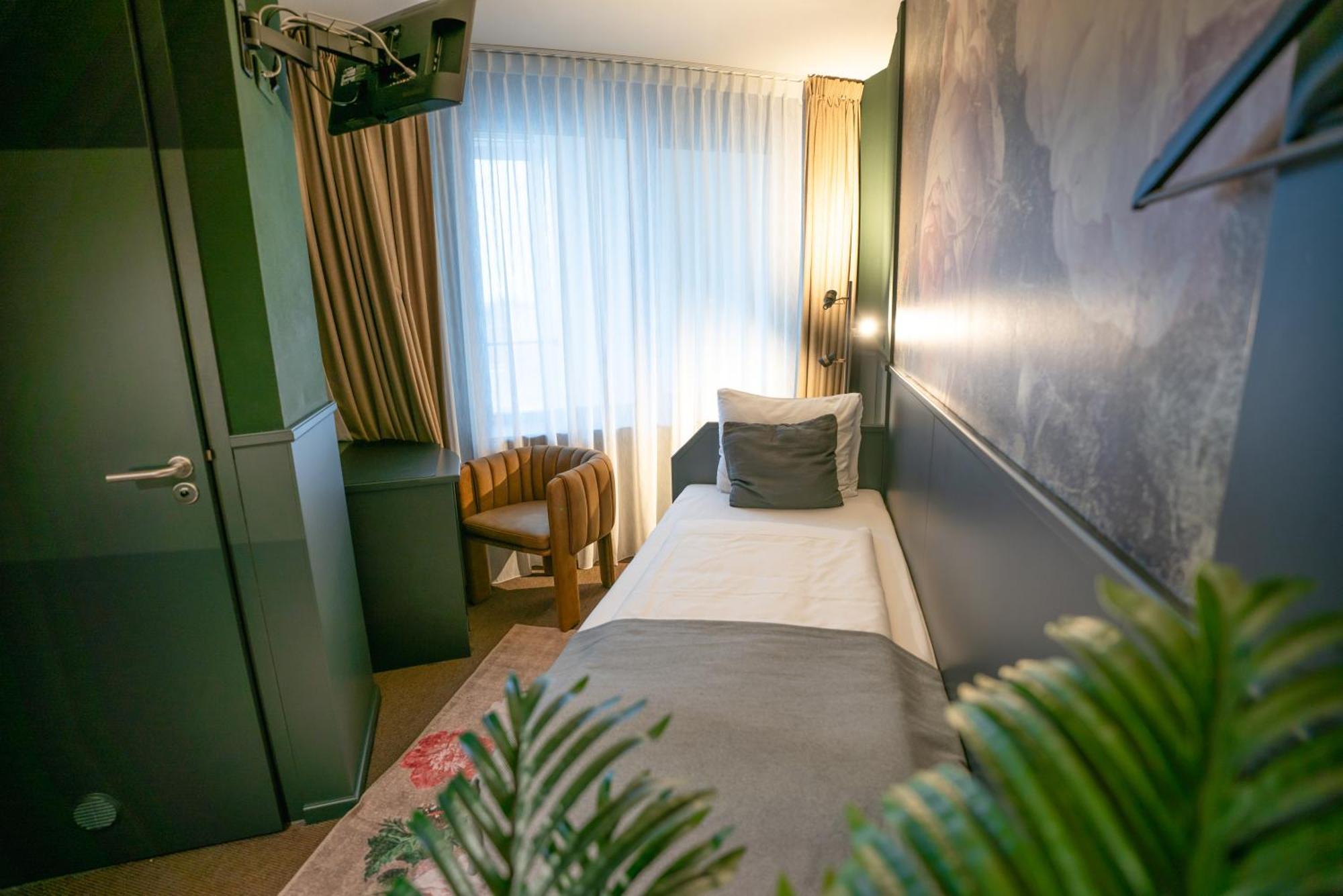 Stadshotel 헤를렌 외부 사진