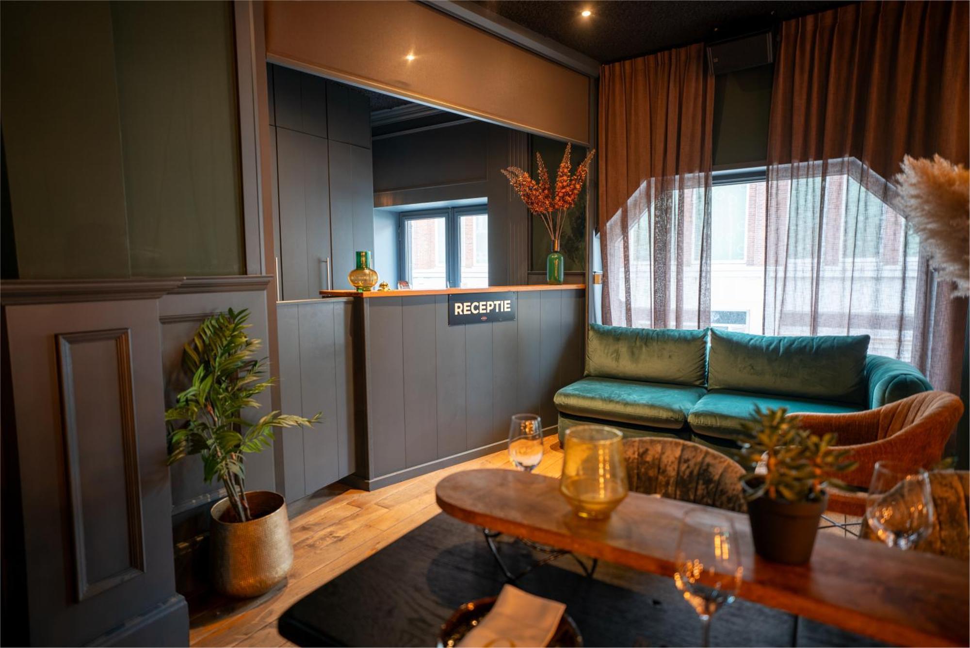 Stadshotel 헤를렌 외부 사진