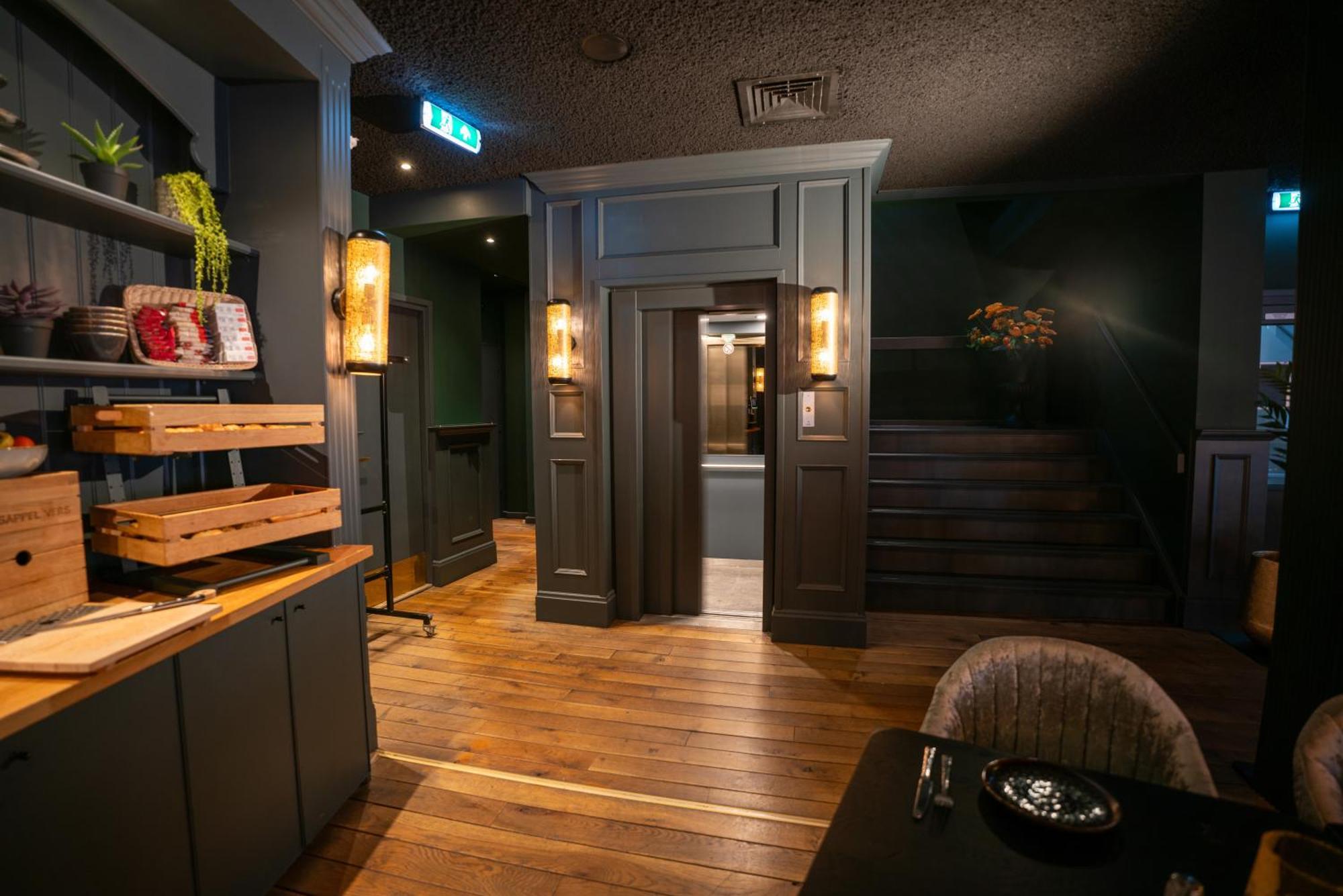 Stadshotel 헤를렌 외부 사진
